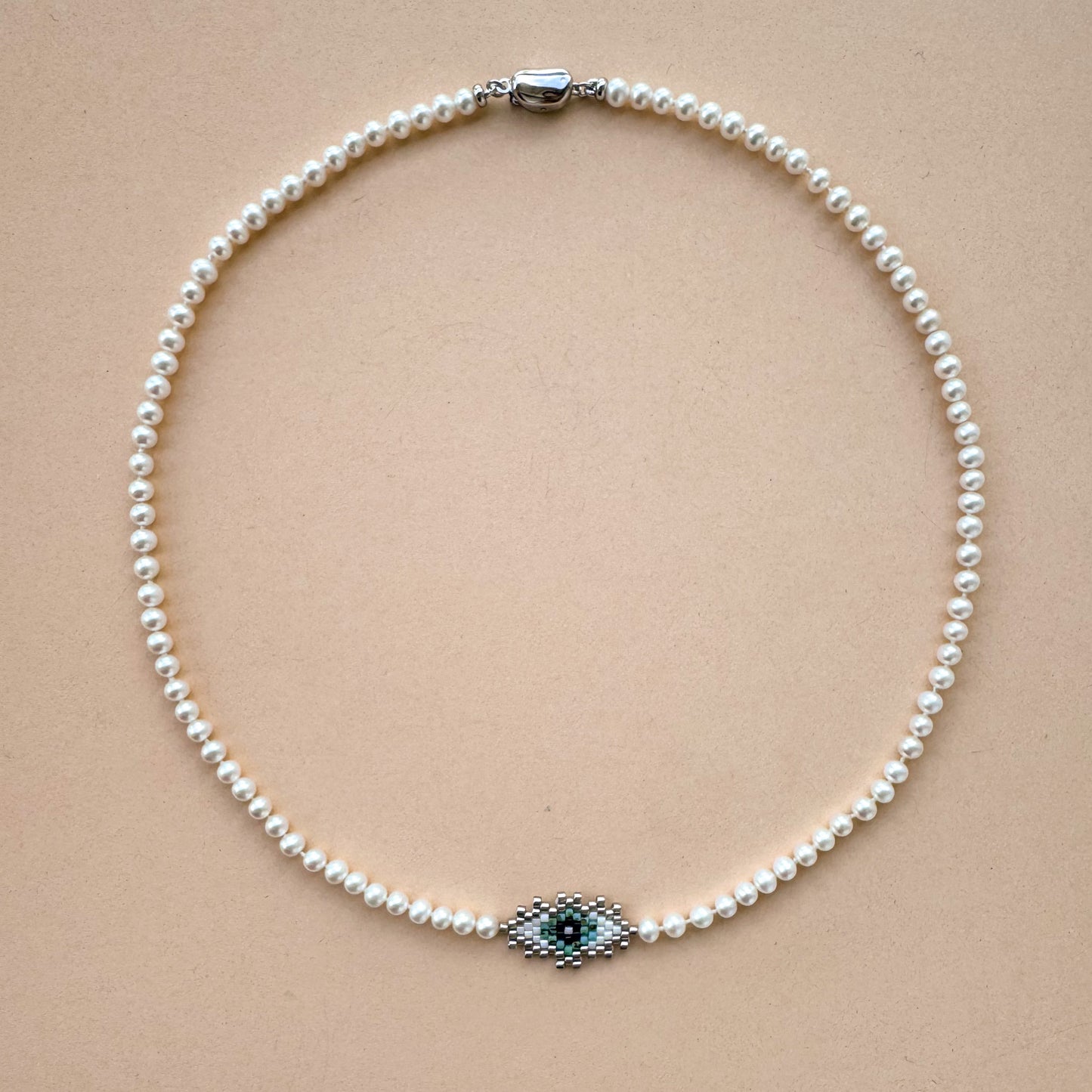 Evil eye chocker with FW pearls
