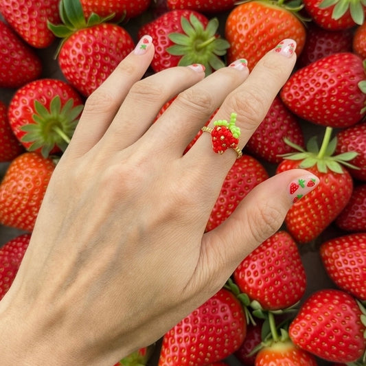 Straweberry ring