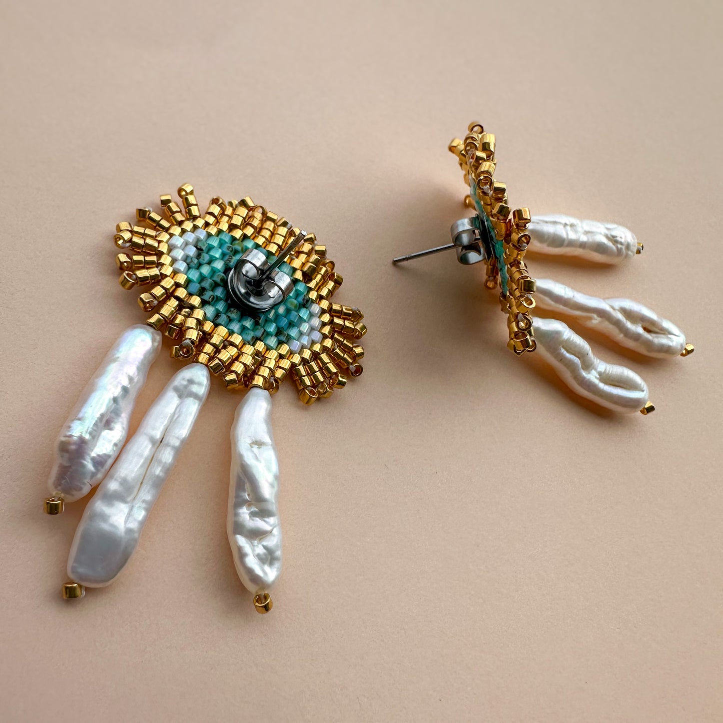 Evil eye & 3 perls tears studs (pair)